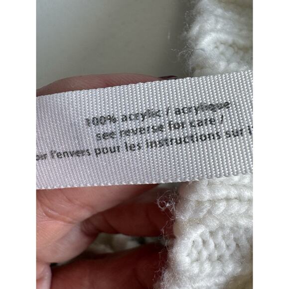 3 for $9 Aeropostale Knit Sweater S Gray and Cream Hi Low hem - Picture 6 of 6